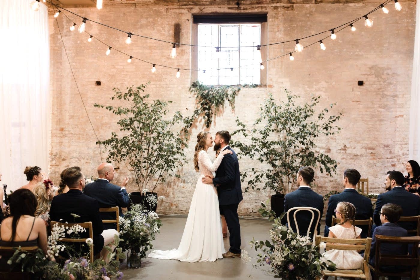 28 Questions you need to Ask your Wedding Venue