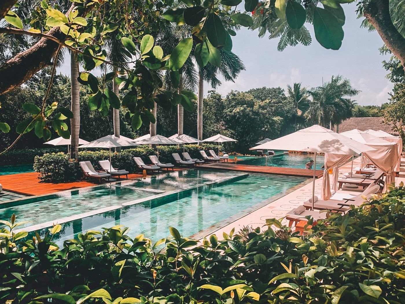 Pros and Cons of Hotel Wedding Venues